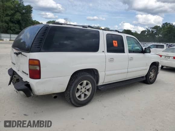 2003 Chevrolet Suburban Z71 with VIN 3GNFK16Z03G288710, listed as a Copart auction lot 63752324 with 277,449 mi miles and Non repairable. Bid and sale history available at DreamBid. Image 3.