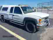 2000 Chevrolet Silverado 2500 с VIN 1GCGC29J4YF429311, выставлен на аукционе IAAI как лот 43014830 с пробегом 196 712 миль миль и . История ставок и продаж доступна на DreamBid. Изображение 1.
