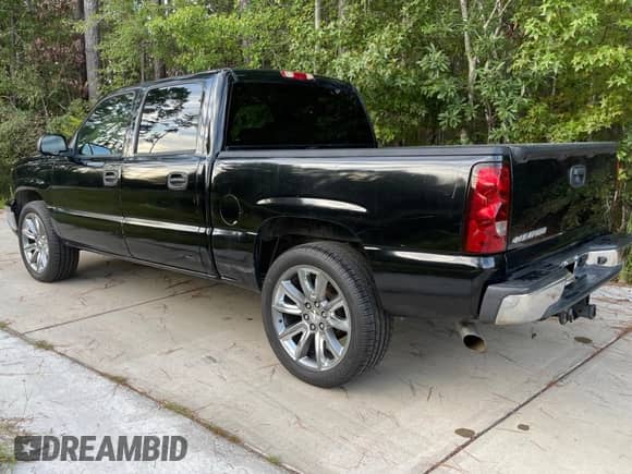 2007 Chevrolet Silverado 1500 LS с VIN 2GCEC13V071103556, выставлен на аукционе Copart как лот 80582815 с пробегом 177 667 миль миль и Чистый • Clean title. История ставок и продаж доступна на DreamBid. Изображение 3.