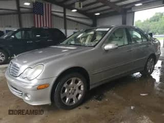2005 Mercedes-Benz C 240 z VIN WDBRF81J15F665925, wystawiony jako Copart lot #65259955 z przebiegiem 72 379 mil mil oraz Szkoda całkowita • Salvage title. Historia ofert i sprzedaży dostępna na DreamBid. Obrazek 1.