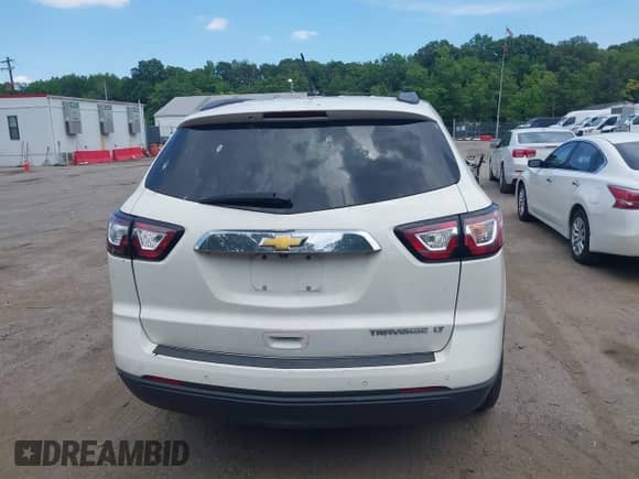 2015 Chevrolet Traverse LT с VIN 1GNKRGKDXFJ288370, выставлен на аукционе IAAI как лот 42793933 с пробегом 110 735 миль миль и . История ставок и продаж доступна на DreamBid. Изображение 17.