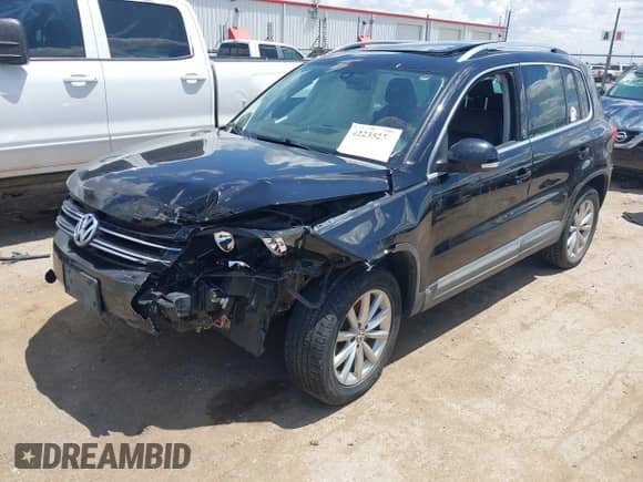 2017 Volkswagen Tiguan Wolfsburg Edition с VIN WVGSV7AX1HW503670, выставлен на аукционе IAAI как лот 42235251 с пробегом 88 477 миль миль и . История ставок и продаж доступна на DreamBid. Изображение 17.