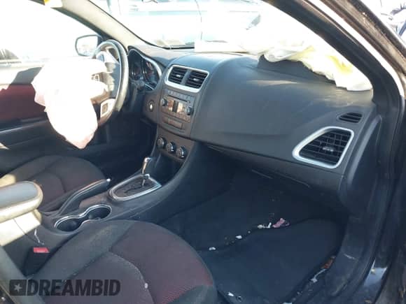 2014 Dodge Avenger SXT с VIN 1C3CDZCG8EN110257, выставлен на аукционе IAAI как лот 43411640 с пробегом 124 224 миль миль и . История ставок и продаж доступна на DreamBid. Изображение 5.