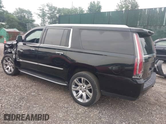 2019 Cadillac Escalade ESV Luxury с VIN 1GYS4HKJ6KR284003, выставлен на аукционе IAAI как лот 42893201 с пробегом 170 270 миль миль и . История ставок и продаж доступна на DreamBid. Изображение 3.