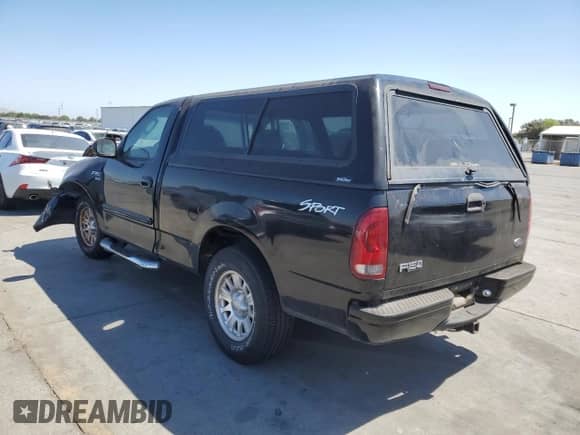 2003 Ford F-150 XL с VIN 1FTRF17W73NA55543, выставлен на аукционе Copart как лот 66516465 с пробегом 141 097 миль миль и Списание • Salvage title. История ставок и продаж доступна на DreamBid. Изображение 2.