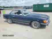1985 Mercedes-Benz 380 с VIN WDB1070451A016878, выставлен на аукционе Copart как лот 70050295 с пробегом 117 353 миль миль и Чистый • Clean title. История ставок и продаж доступна на DreamBid. Изображение 4.