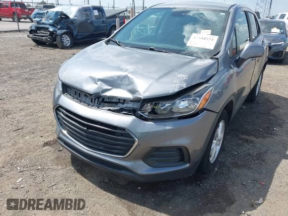 2020 Chevrolet Trax LS z VIN 3GNCJKSB3LL211700, wystawiony jako IAAI lot #42544554 z przebiegiem 71 663 mil mil oraz . Historia ofert i sprzedaży dostępna na DreamBid. Obrazek 6.
