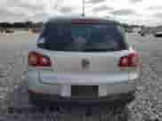 2010 Volkswagen Tiguan S с VIN WVGAV7AX7AW524508, выставлен на аукционе Copart как лот 81934015 с пробегом 156 890 миль миль и Чистый • Clean title. История ставок и продаж доступна на DreamBid. Изображение 6.
