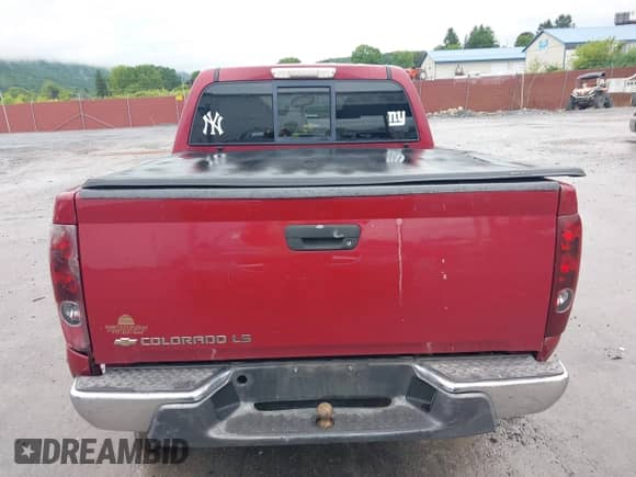 2004 Chevrolet Colorado 1SB LS Z85 z VIN 1GCDT136848204776, wystawiony jako IAAI lot #42364909 z przebiegiem 166 366 mil mil oraz . Historia ofert i sprzedaży dostępna na DreamBid. Obrazek 16.