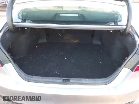 2019 Toyota Camry SE z VIN 4T1B11HK2KU693548, wystawiony jako IAAI lot #43352154 z przebiegiem 64 472 mil mil oraz . Historia ofert i sprzedaży dostępna na DreamBid. Obrazek 18.