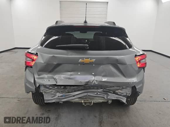 2025 Chevrolet Trax LT with VIN KL77LHEP5SC234028, listed as a Copart auction lot 85330485 with 12,509 mi miles and Salvage title. Bid and sale history available at DreamBid. Image 6.