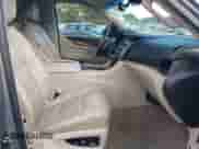 2019 Cadillac Escalade ESV Luxury z VIN 1GYS4HKJ1KR273636, wystawiony jako IAAI lot #43511100 z przebiegiem 126 013 mil mil oraz . Historia ofert i sprzedaży dostępna na DreamBid. Obrazek 5.