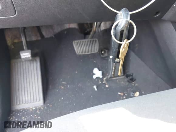 2019 Kia Sorento LX with VIN 5XYPG4A5XKG489435, listed as a IAAI auction lot 42862405 with Not provided miles and . Bid and sale history available at DreamBid. Image 11.