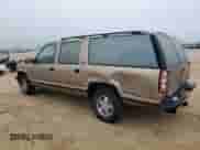 1994 Chevrolet Suburban with VIN 1GNEC16K9RJ358692, listed as a Copart auction lot 43223375 with 255,948 mi miles and Salvage title. Bid and sale history available at DreamBid. Image 2.