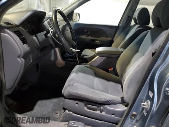 2007 Honda Pilot EX z VIN 2HKYF184X7H520542, wystawiony jako Copart lot #84535735 z przebiegiem 93 936 mil mil oraz Czysty tytuł • Clean title. Historia ofert i sprzedaży dostępna na DreamBid. Obrazek 7.