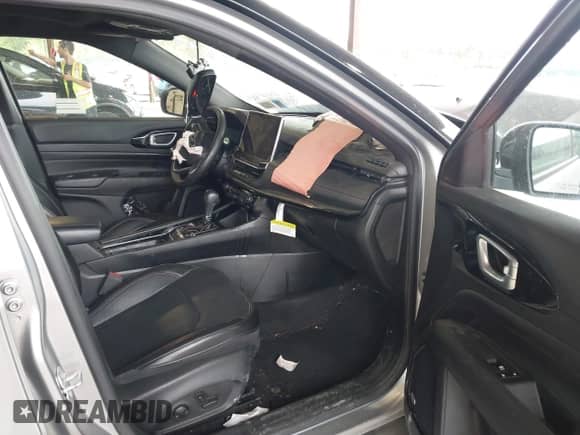 2023 Jeep Compass Trailhawk с VIN 3C4NJDDN9PT525281, выставлен на аукционе IAAI как лот 42254131 с пробегом 17 020 миль миль и . История ставок и продаж доступна на DreamBid. Изображение 5.
