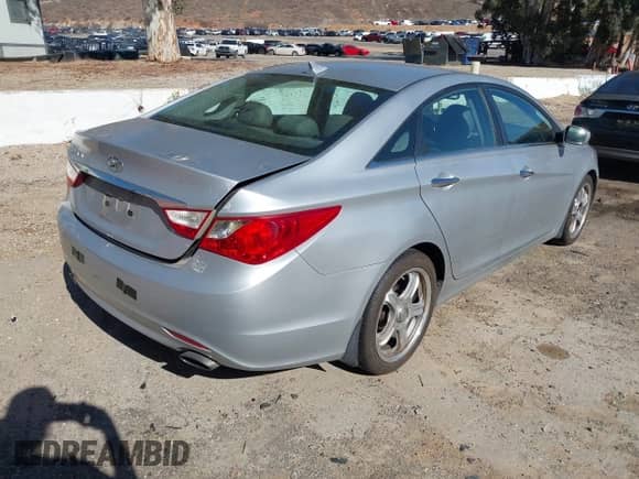 2011 Hyundai Sonata Limited с VIN 5NPEC4AC3BH158884, выставлен на аукционе IAAI как лот 43496494 с пробегом 191 468 миль миль и . История ставок и продаж доступна на DreamBid. Изображение 4.