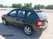 2007 Jeep Compass Sport с VIN 1J8FT47W77D276030, выставлен на аукционе IAAI как лот 42680003 с пробегом 176 816 миль миль и . История ставок и продаж доступна на DreamBid. Изображение 3.