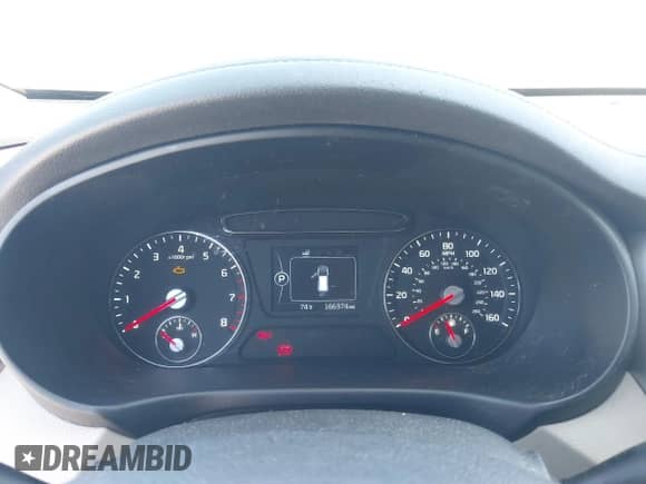 2017 Kia Sorento LX z VIN 5XYPG4A34HG211802, wystawiony jako IAAI lot #43358867 z przebiegiem 166 374 mil mil oraz . Historia ofert i sprzedaży dostępna na DreamBid. Obrazek 7.