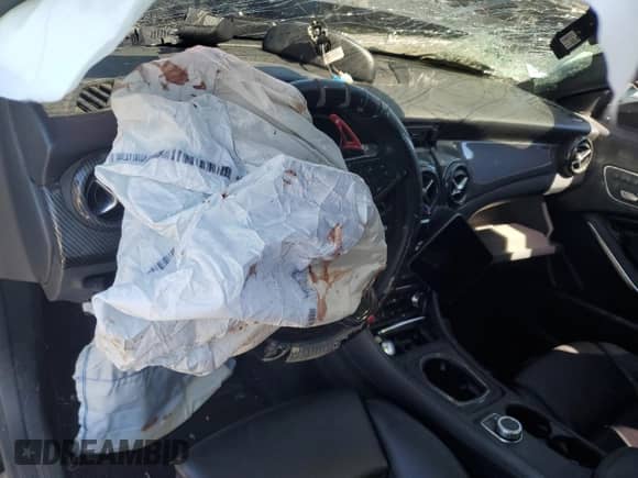 2019 Mercedes-Benz CLA 250 с VIN WDDSJ4EB4KN699524, выставлен на аукционе Copart как лот 69782665 с пробегом Не указан миль и Списание • Salvage title. История ставок и продаж доступна на DreamBid. Изображение 9.