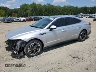 2025 Hyundai Sonata SEL Convenience z VIN KMHL14JA7SA458975, wystawiony jako Copart lot #67848535 z przebiegiem 5 481 mil mil oraz Szkoda całkowita • Salvage title. Historia ofert i sprzedaży dostępna na DreamBid. Obrazek 1.