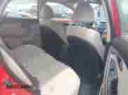 2015 Hyundai Elantra SE z VIN KMHDH4AE7FU350685, wystawiony jako IAAI lot #42611360 z przebiegiem 110 642 mil mil oraz . Historia ofert i sprzedaży dostępna na DreamBid. Obrazek 8.