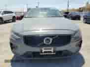 2022 Volvo S60 Inscription z VIN 7JRL12TL0NG174680, wystawiony jako Copart lot #64642315 z przebiegiem 43 524 mil mil oraz Czysty tytuł • Clean title. Historia ofert i sprzedaży dostępna na DreamBid. Obrazek 5.