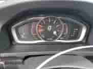 2017 Volvo S60 Inscription Platinum с VIN LYV402TM8HB133454, выставлен на аукционе Copart как лот 63387135 с пробегом 121 798 миль миль и На запчасти • Non repairable. История ставок и продаж доступна на DreamBid. Изображение 9.
