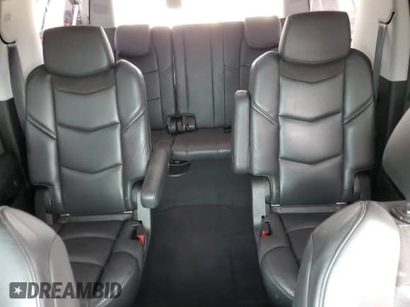 2018 Cadillac Escalade ESV z VIN 1GYS3GKJ1JR268657, wystawiony jako Copart lot #86831644 z przebiegiem 93 144 mil mil oraz Szkoda całkowita • Salvage title. Historia ofert i sprzedaży dostępna na DreamBid. Obrazek 10.