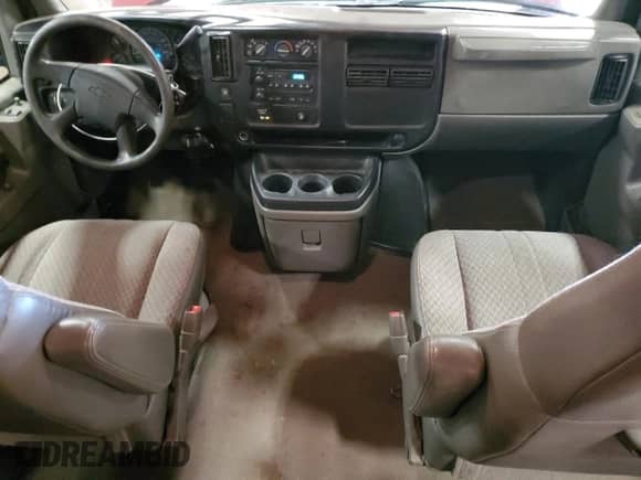 2006 Chevrolet Express Passenger с VIN 1GAHG35U961272036, выставлен на аукционе Copart как лот 43362255 с пробегом 214 994 миль миль и Чистый • Clean title. История ставок и продаж доступна на DreamBid. Изображение 8.