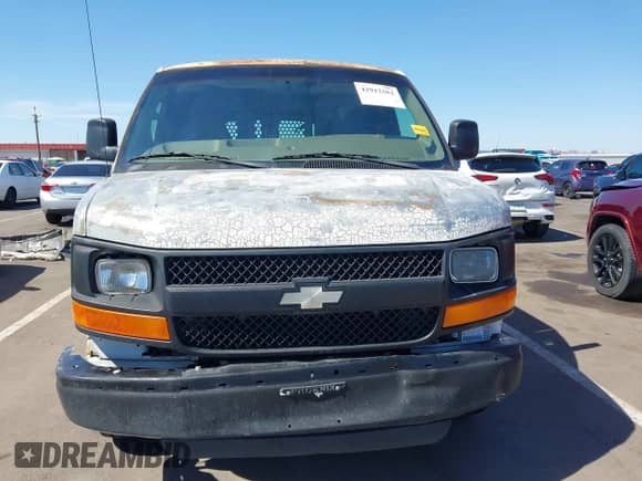 2008 Chevrolet Express Cargo с VIN 1GCGG25C081127006, выставлен на аукционе IAAI как лот 42912562 с пробегом 146 341 миль миль и . История ставок и продаж доступна на DreamBid. Изображение 6.