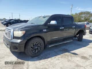 2012 Toyota Tundra Limited z VIN 5TFHW5F13CX219111, wystawiony jako Copart lot #53201185 z przebiegiem Nie podano mil oraz Szkoda całkowita • Salvage title. Historia ofert i sprzedaży dostępna na DreamBid. Obrazek 1.