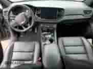 2024 Dodge Durango GT Plus z VIN 1C4RDJDG0RC138741, wystawiony jako Copart lot #70255615 z przebiegiem 28 494 mil mil oraz Czysty tytuł • Clean title. Historia ofert i sprzedaży dostępna na DreamBid. Obrazek 8.