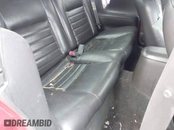 2001 Ford Mustang Standard z VIN 1FAFP40451F225342, wystawiony jako IAAI lot #43384737 z przebiegiem 86 953 mil mil oraz . Historia ofert i sprzedaży dostępna na DreamBid. Obrazek 8.