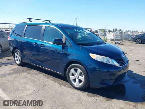 2011 Toyota Sienna LE AAS with VIN 5TDKK3DC5BS004957, listed as a IAAI auction lot 43230861 with 230,271 mi miles and . Bid and sale history available at DreamBid. Image 1.