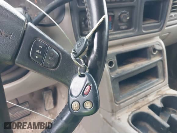 2004 Chevrolet Tahoe LT with VIN 1GNEK13T84J111012, listed as a IAAI auction lot 41662650 with 197,740 mi miles and . Bid and sale history available at DreamBid. Image 11.