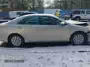 2013 Toyota Camry LE z VIN 4T1BD1FK6DU095847, wystawiony jako IAAI lot #41456690 z przebiegiem 72 984 mil mil oraz . Historia ofert i sprzedaży dostępna na DreamBid. Obrazek 13.