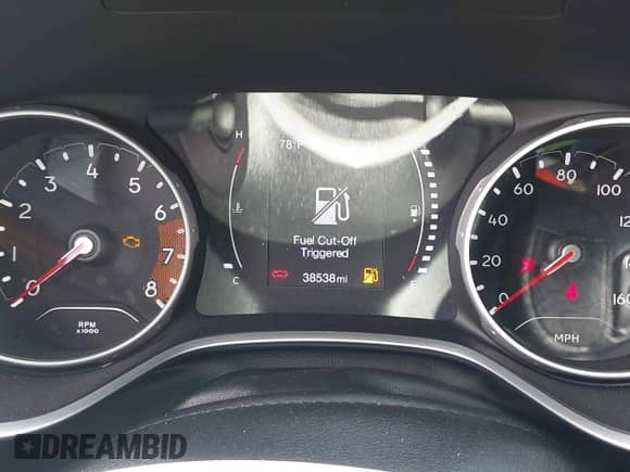 2020 Jeep Compass Latitude z VIN 3C4NJCBBXLT126537, wystawiony jako IAAI lot #42551696 z przebiegiem 38 538 mil mil oraz . Historia ofert i sprzedaży dostępna na DreamBid. Obrazek 15.