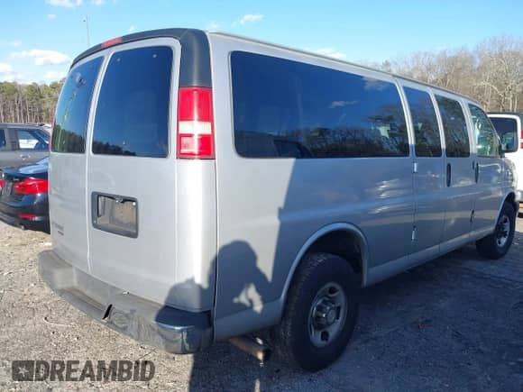2013 Chevrolet Express Passenger 1LT with VIN 1GAZG1FA6D1103764, listed as a IAAI auction lot 41173886 with 470,000 mi miles and . Bid and sale history available at DreamBid. Image 4.