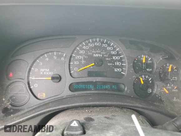 2003 GMC Sierra 1500 SLE с VIN 1GTEC14V13Z102027, выставлен на аукционе Copart как лот 67640034 с пробегом 213 845 миль миль и Списание • Salvage title. История ставок и продаж доступна на DreamBid. Изображение 9.