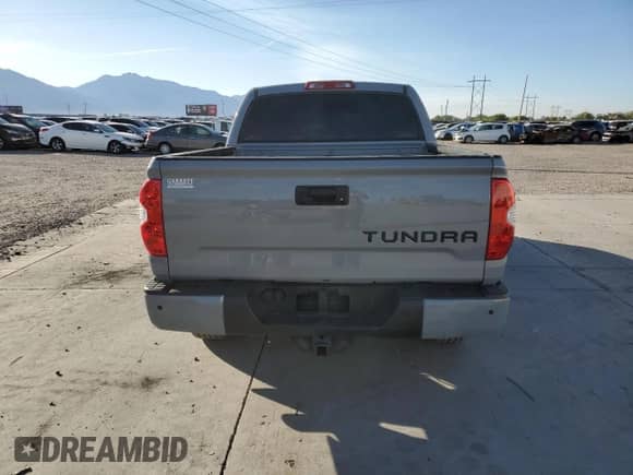 2019 Toyota Tundra SR5 с VIN 5TFHY5F15KX845980, выставлен на аукционе Copart как лот 71916695 с пробегом 97 577 миль миль и Списание • Salvage title. История ставок и продаж доступна на DreamBid. Изображение 6.