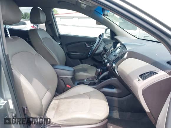 2014 Hyundai Tucson Limited z VIN KM8JU3AG9EU924731, wystawiony jako IAAI lot #42749256 z przebiegiem 151 007 mil mil oraz . Historia ofert i sprzedaży dostępna na DreamBid. Obrazek 5.