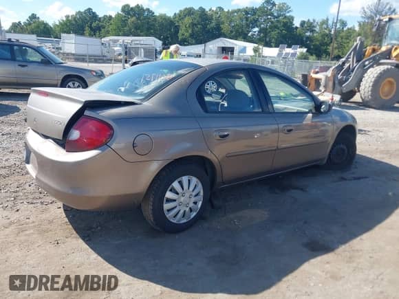 2000 Dodge Neon Highline z VIN 1B3ES46C7YD857818, wystawiony jako IAAI lot #43011751 z przebiegiem 198 792 mil mil oraz . Historia ofert i sprzedaży dostępna na DreamBid. Obrazek 4.