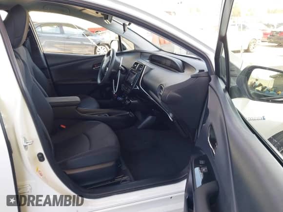 2017 Toyota Prius Two z VIN JTDKBRFU0H3027744, wystawiony jako IAAI lot #43111752 z przebiegiem 98 890 mil mil oraz . Historia ofert i sprzedaży dostępna na DreamBid. Obrazek 5.