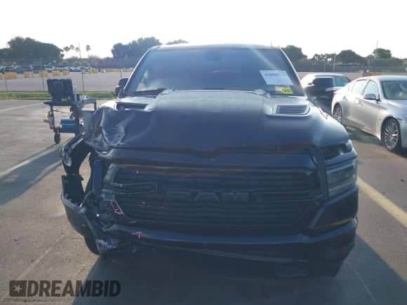 2019 Ram 1500 Laramie with VIN 1C6RREJT7KN792423, listed as a IAAI auction lot 43058571 with 118,086 mi miles and . Bid and sale history available at DreamBid. Image 12.