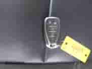 2019 Chevrolet Traverse LT z VIN 1GNERHKW7KJ320383, wystawiony jako IAAI lot #42600820 z przebiegiem 99 093 mil mil oraz . Historia ofert i sprzedaży dostępna na DreamBid. Obrazek 11.