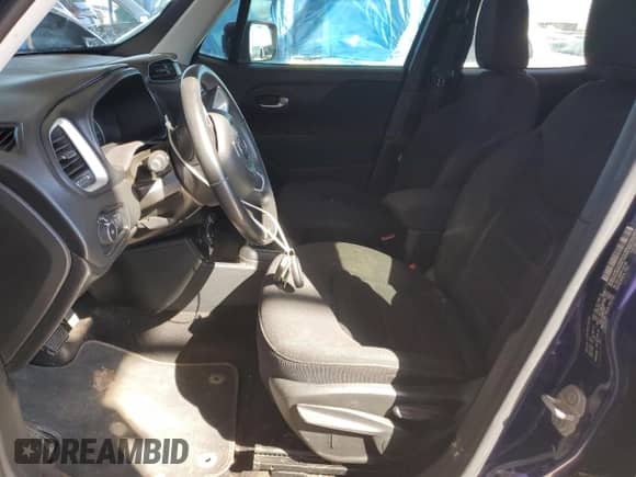 2018 Jeep Renegade Latitude with VIN ZACCJBBBXJPJ41168, listed as a Copart auction lot 84261535 with 149,942 mi miles and Salvage title. Bid and sale history available at DreamBid. Image 7.