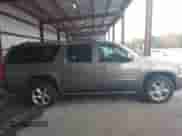2013 Chevrolet Suburban LT с VIN 1GNSKJE7XDR100971, выставлен на аукционе IAAI как лот 43432702 с пробегом 310 656 миль миль и . История ставок и продаж доступна на DreamBid. Изображение 13.