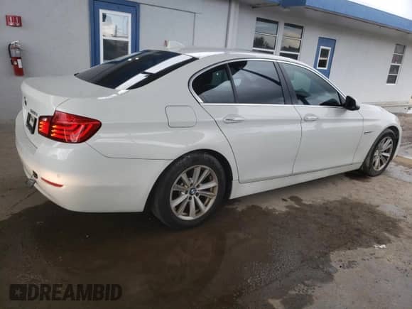 2015 BMW 5 Series 528i с VIN WBA5A5C59FD520963, выставлен на аукционе Copart как лот 81668745 с пробегом 94 744 миль миль и Списание • Salvage title. История ставок и продаж доступна на DreamBid. Изображение 3.