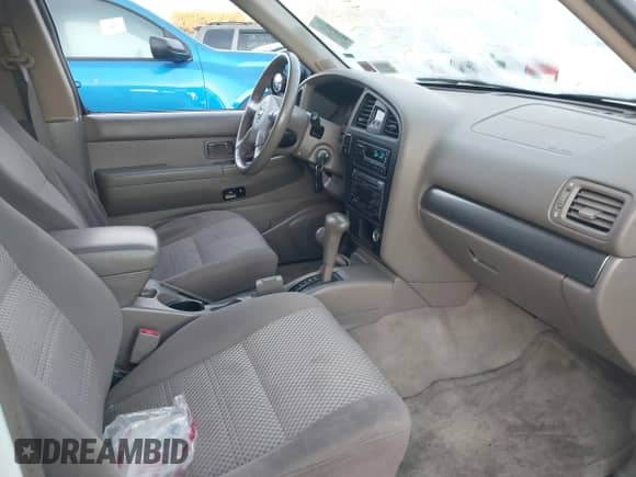 2004 Nissan Pathfinder SE с VIN JN8DR09Y14W902261, выставлен на аукционе IAAI как лот 40562250 с пробегом 119 629 миль миль и . История ставок и продаж доступна на DreamBid. Изображение 5.